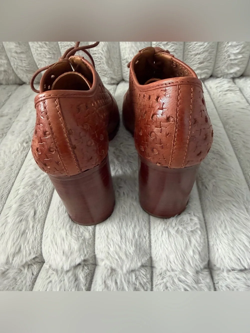 Patricia Nash brown leather Parma heeled lace-up oxfords